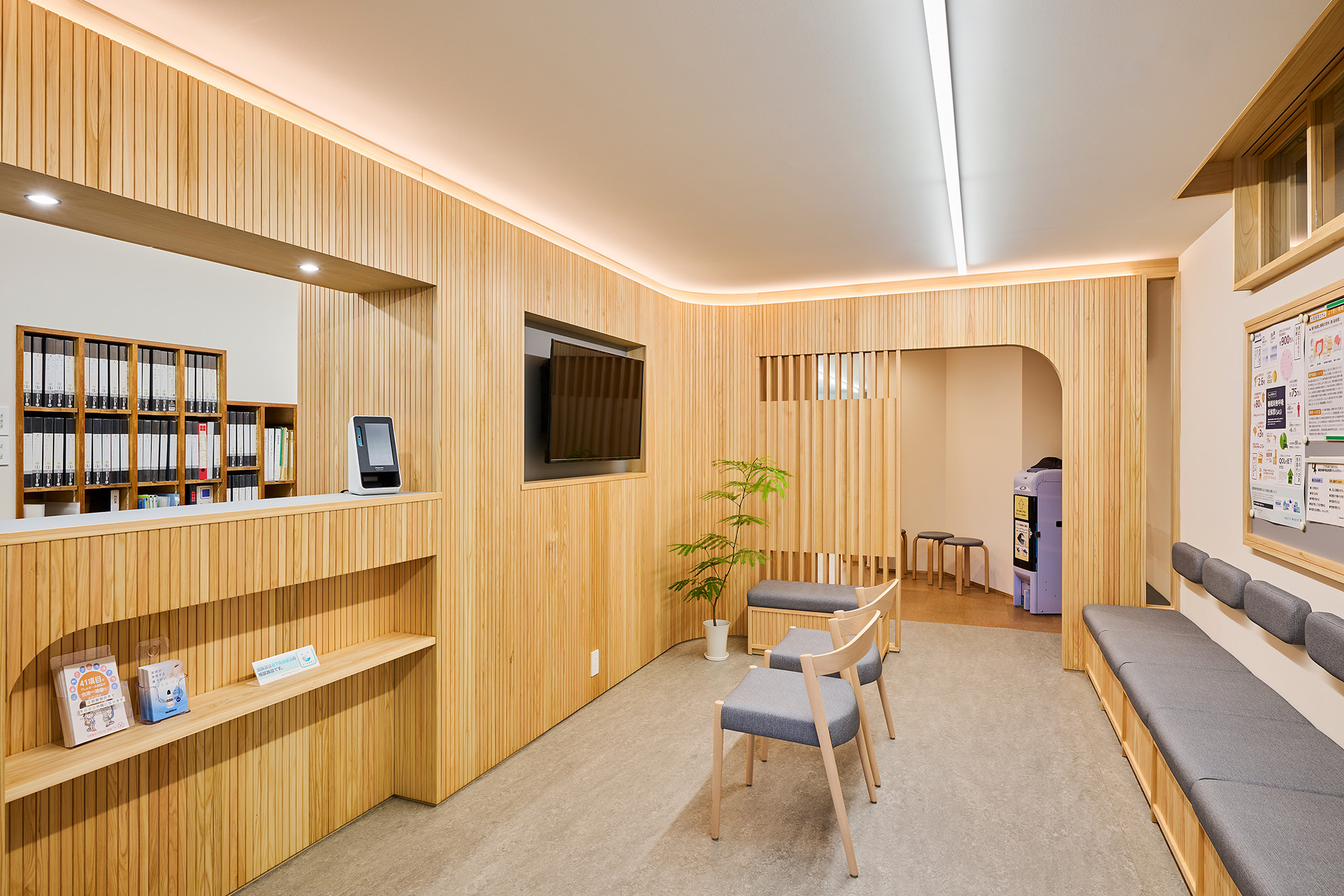 大岡医院 七条診療所の内観